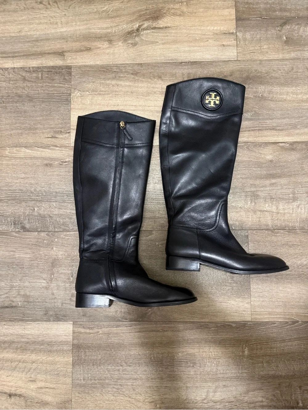 Tory Burch Ashlynn Black Leather Riding Boots Tall Knee High Gold Logo 7.5M